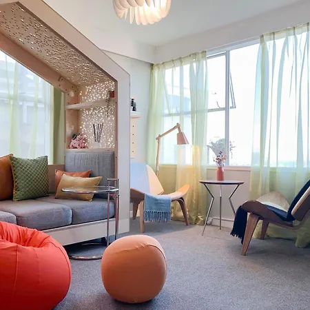 Central Nest- View & Style